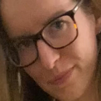 Lara Heller Nackt