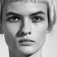Lara Mullen Nackt