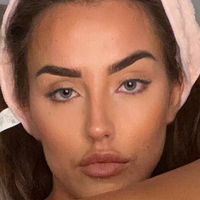 Lara Willan Nackt