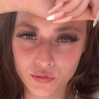 Laura Frey (l.frxy) Fakes Nackt