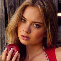 Laura Langas Nackt