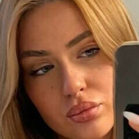 Laura Serafin Nackt