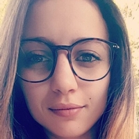 Laure Valée Nackt
