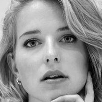 Leonie Brill Nackt