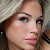 Leonie_brrr Nackt