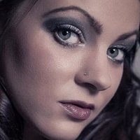 Leonie Saint Nackt