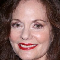 Lesley Ann Warren Nackt