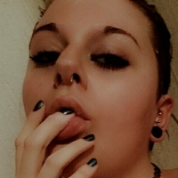 less-talk-more-goth Nackt