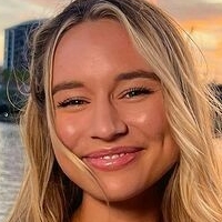 Lia Lewis Gribius Nackt
