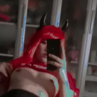 Liaadinkley Nackt