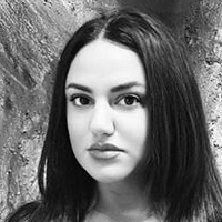 Liana Nackt