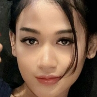 lilamber Nackt
