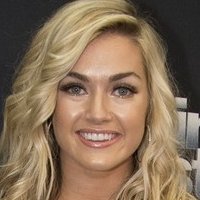 Lindsay Arnold Nackt