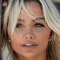 lindseypelas Nackt