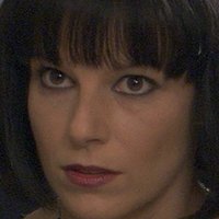 Lisa Enos Nackt