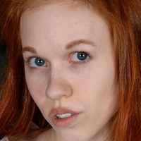 Little Redhead Nackt