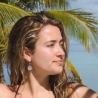 Logan Rae Hill Nackt