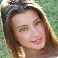 Loritakute Nackt