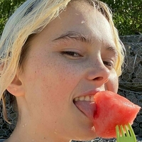 lowwwol_free Nackt