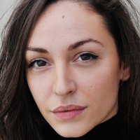 Lucie Aron Nackt