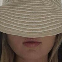 Lucy Robson Nackt