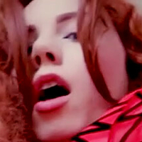 Ludella Hahn Nackt