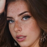 Lynn Goddess Nackt