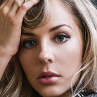 MacKenzie Porter Nackt