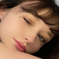 Madiwaifu Nackt