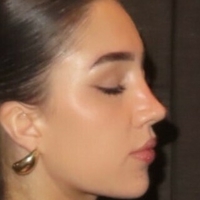 Makensie Henderson Nackt