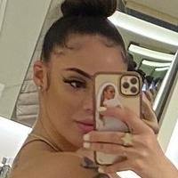 Mamigianyy Nackt