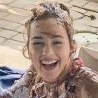 Mary Mouser Nackt