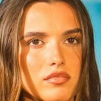 Maya Manesis Nackt