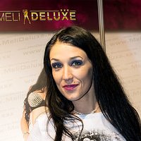 Meli Deluxe Nackt