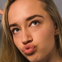 Mia Mastrov Nackt