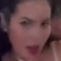 Michi.os Nackt