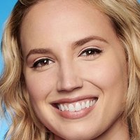 Molly McCook Nackt