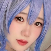Momiko Lin Nackt