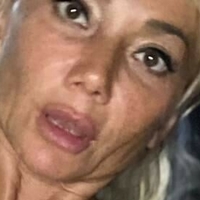Mommy Di Nackt