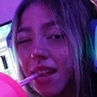 mousatt Nackt