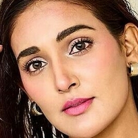 Mukti Mohan Nackt
