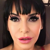 Naima Guidi Nackt