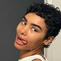 Naressa Valdez Nackt