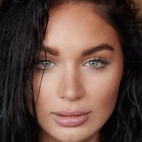 Natassia Halabi Nackt