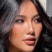 Ngan Nguyen Nackt