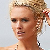 Nicky Whelan Nackt