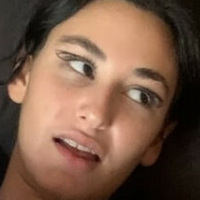 Nikairani Nackt