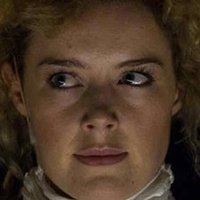 Nikki Shiels Nackt
