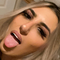 ninakhalifaa Nackt