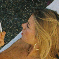 Noemie Neuens Nackt